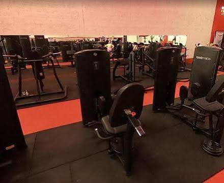 Sala de musculação Brothers Academia